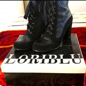 𝅺LORIBLU Adorable Booties EUC